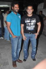 Salman Khan at Bitto Boss spl screening at Ketnav, Mumbai on 13th April 2012 (37).jpg